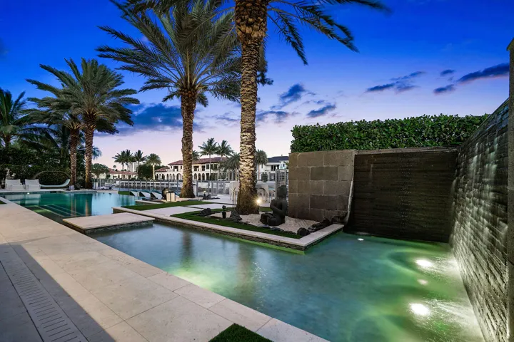 290_South_Maya_Palm_Drive_Dusk_05