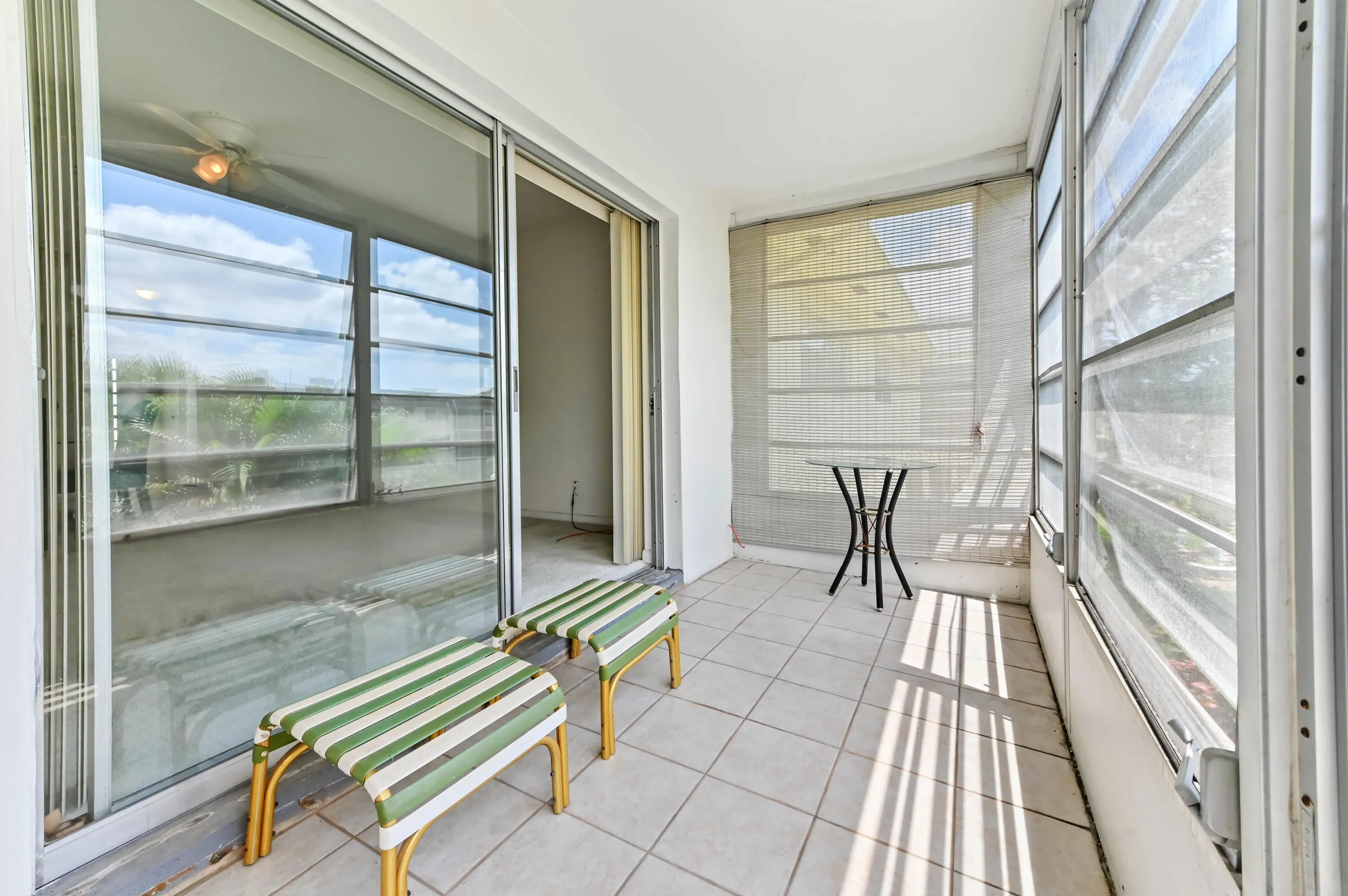 21 porch 01