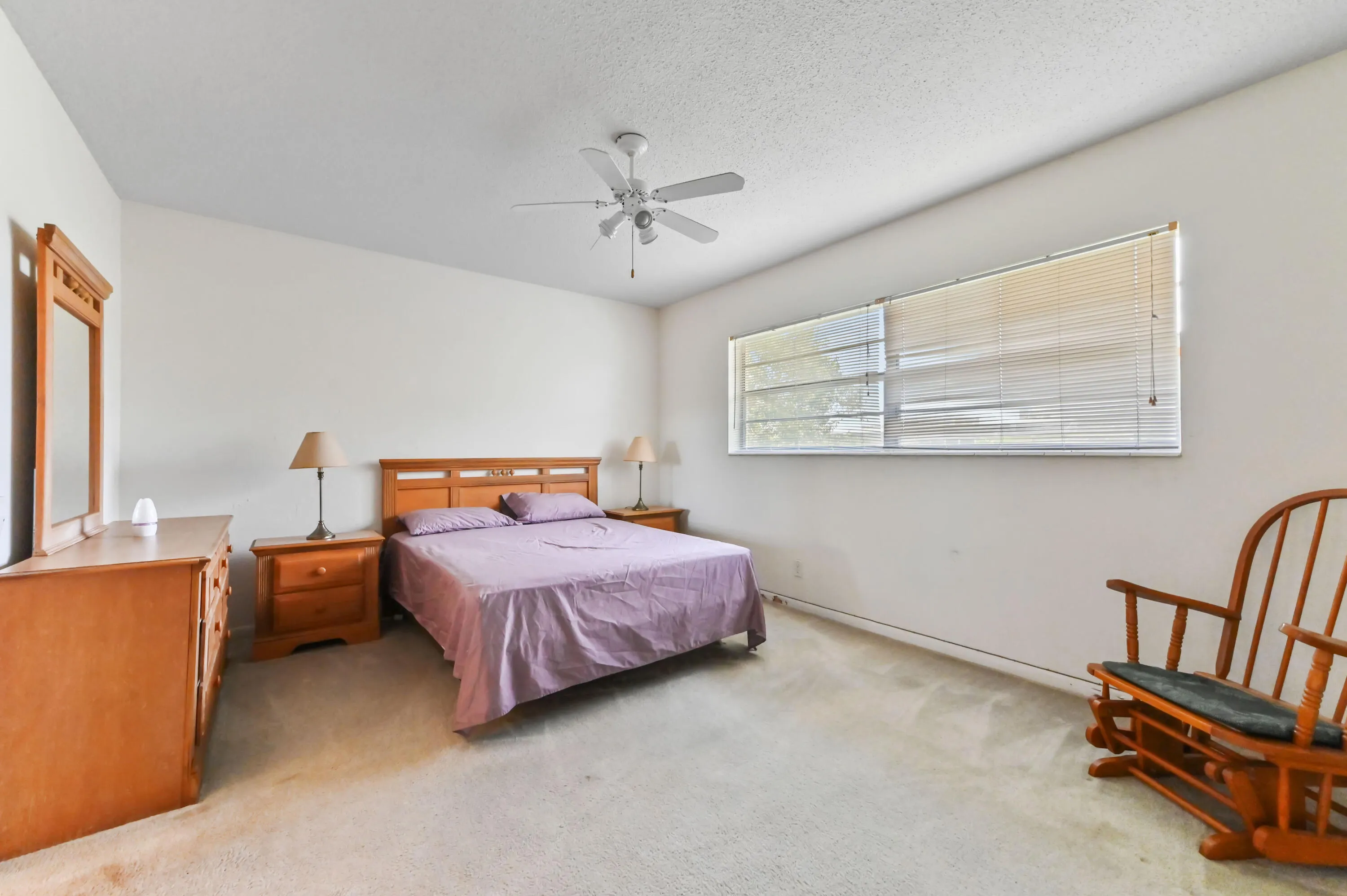 17 bedroom 01
