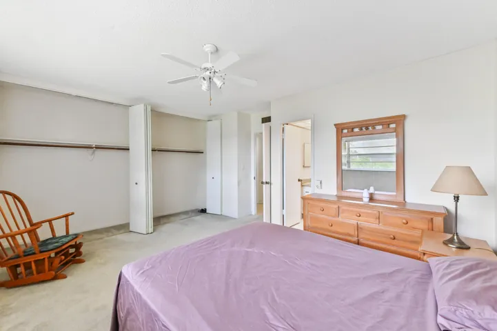 18 bedroom 02