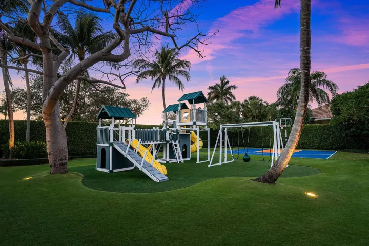 1869_Sabal_Palm_Drive_Dusk_10