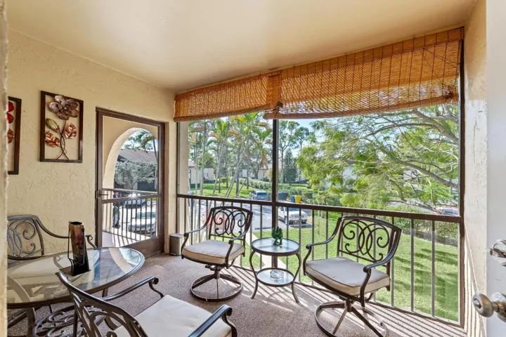 Screened Balcony