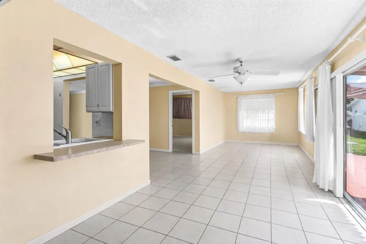 Florida Room off Kitchen /DIning