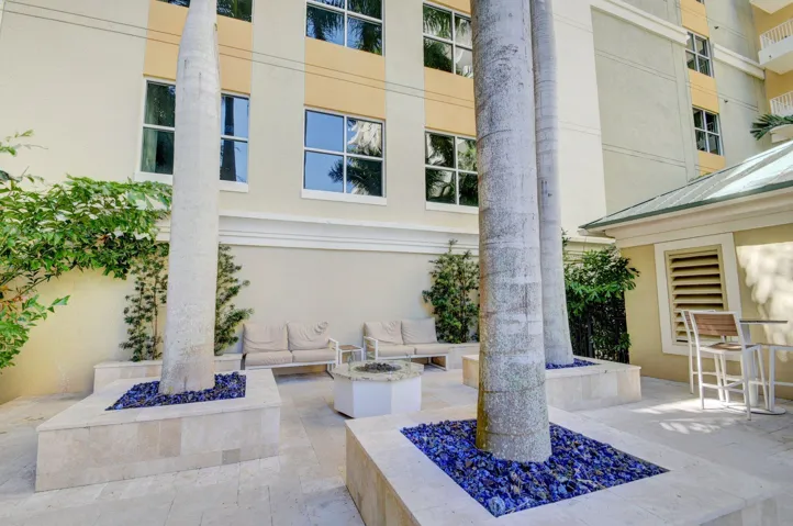 83-web-or-mls-700 East Boynton (7)