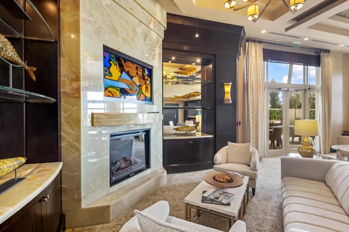 Amenities Clubroom 3