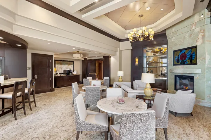 Amenities Clubroom 2