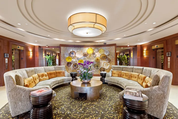 Amenities Lobby 3