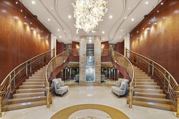 Amenities Lobby 1