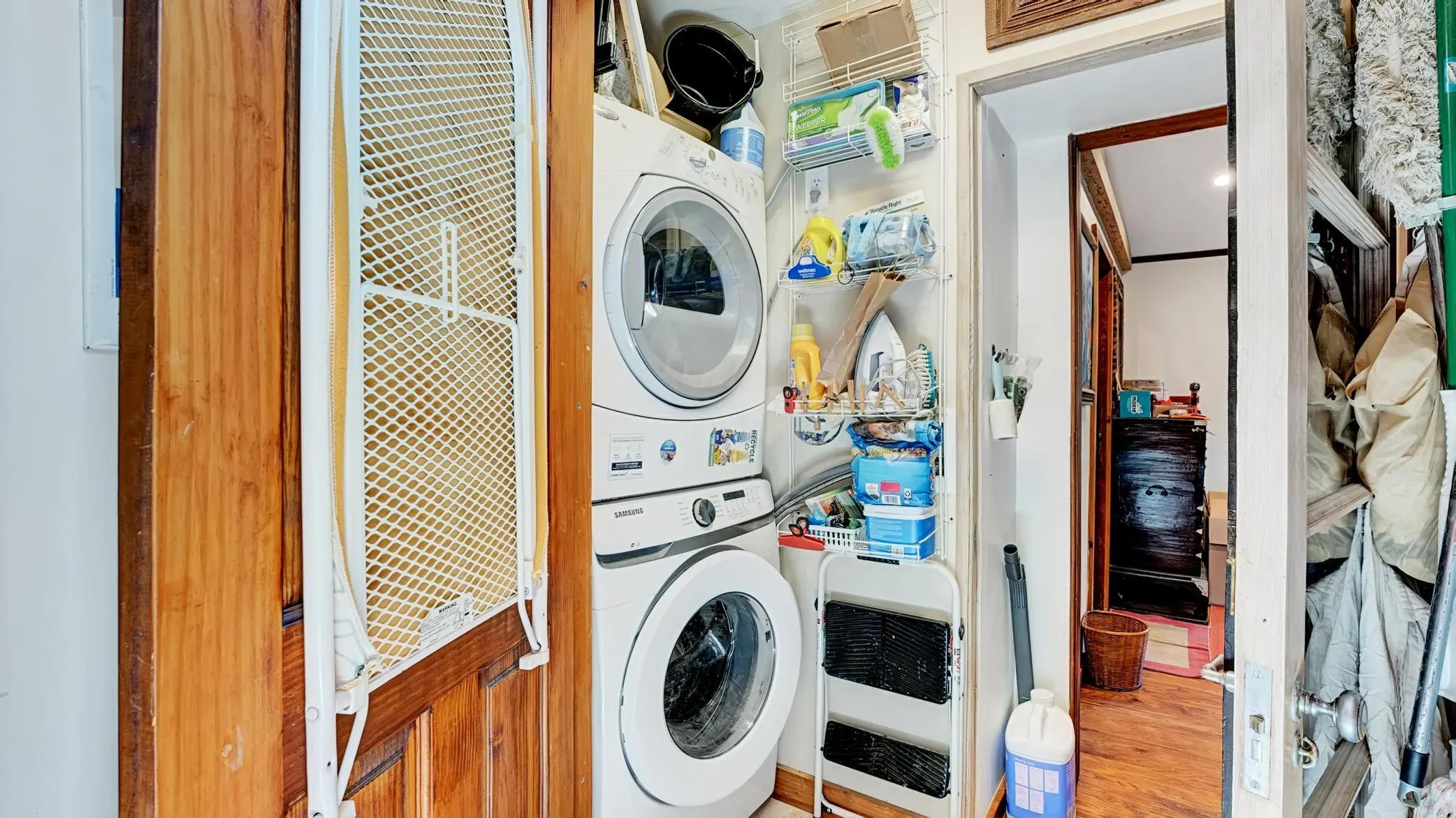 Laundry utility