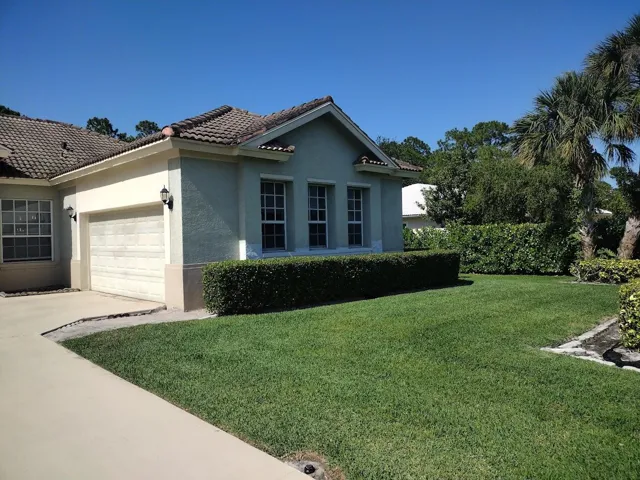 3305 Bent Pine Drive Front Right Side