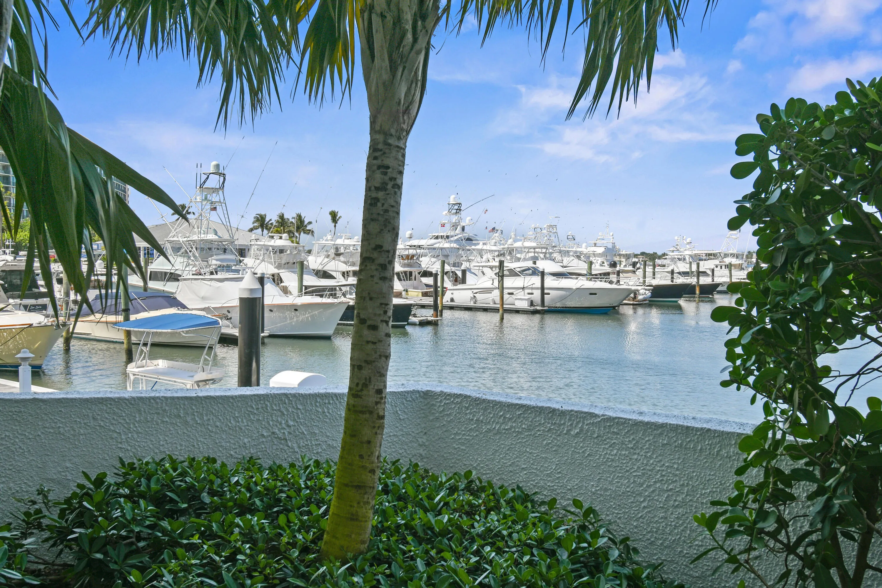 108LakeshoreDr#140(49)