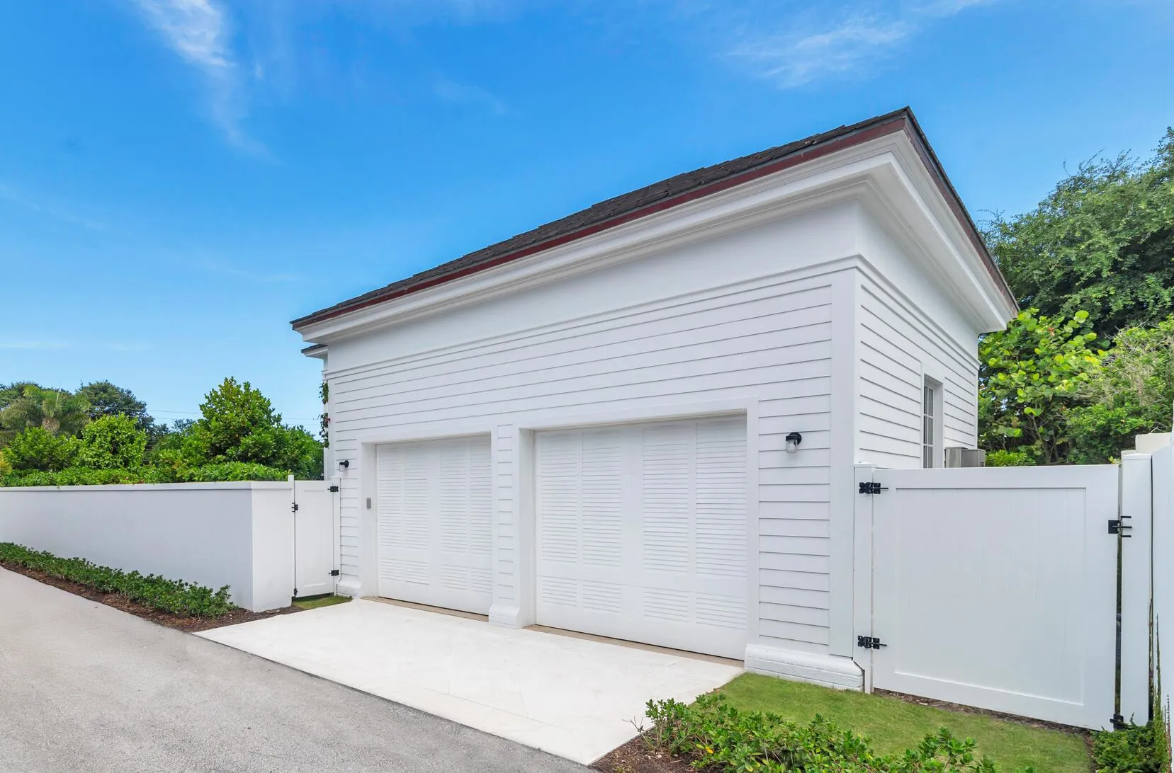 2 Car air conditioned garage