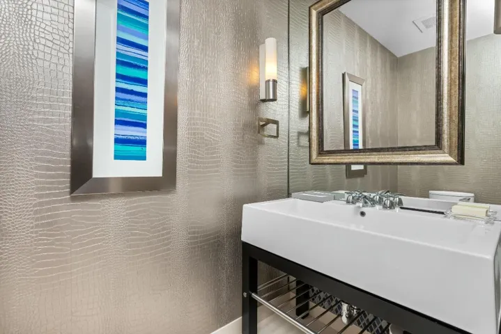 Powder room