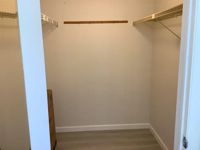 walking closet