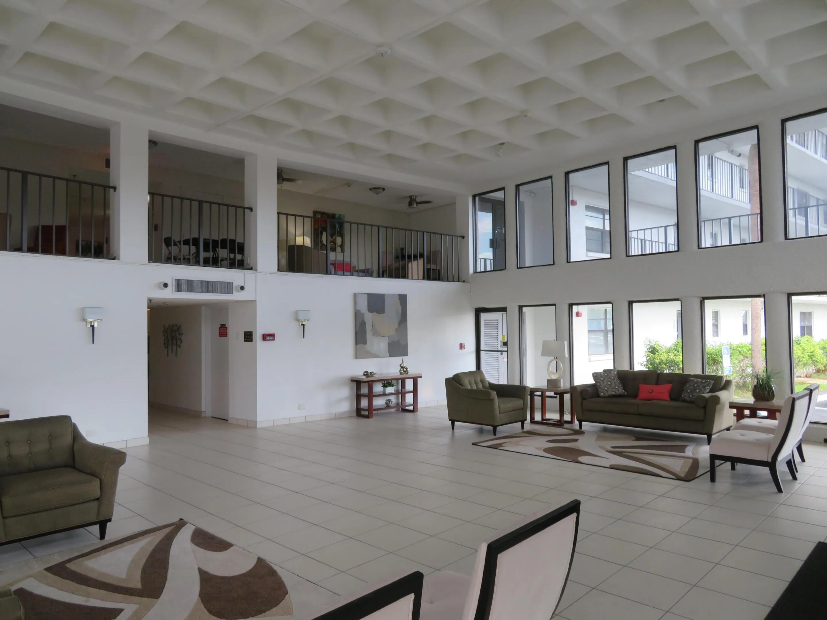 14_9233_Bldg._Lobby