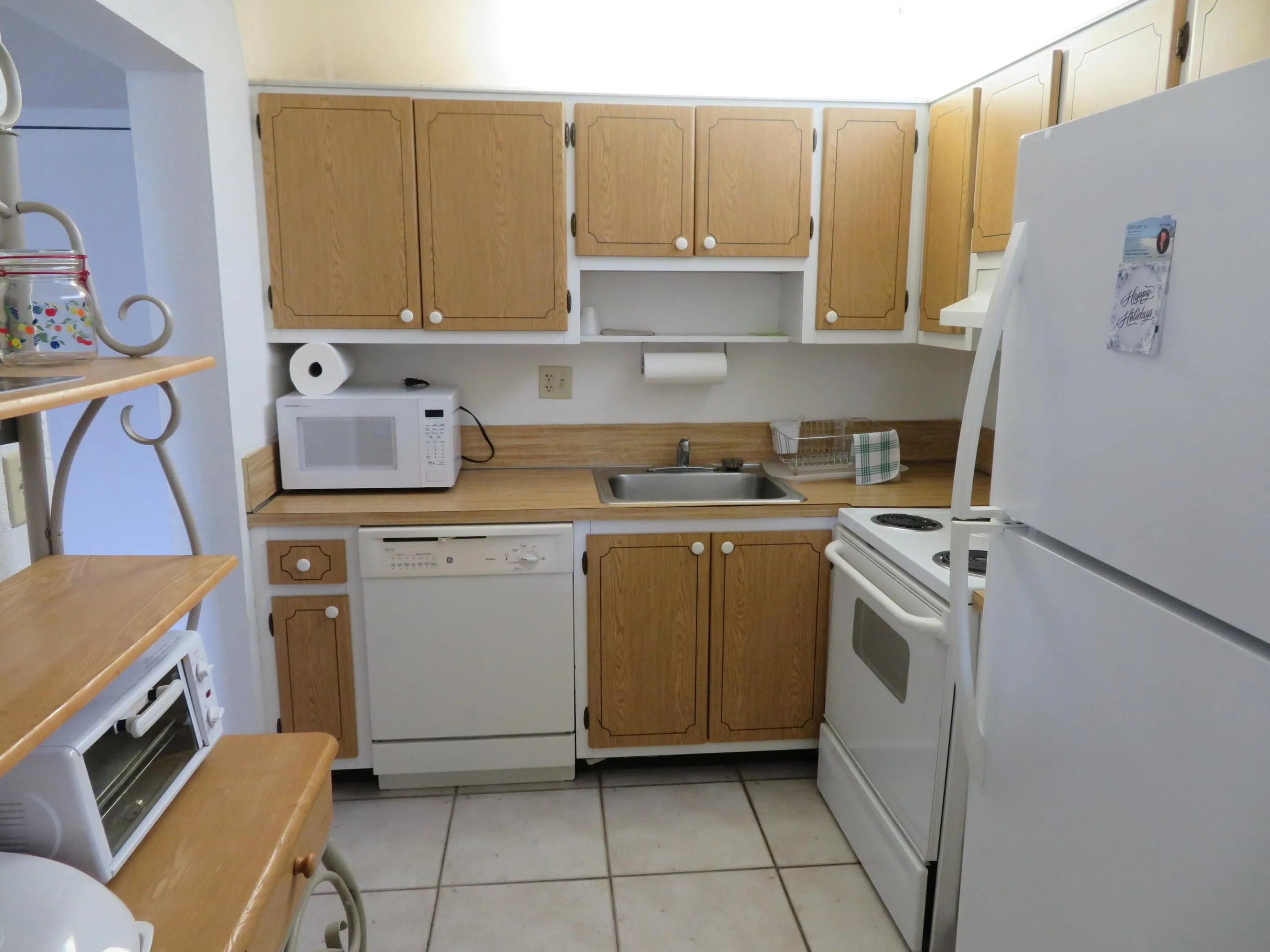 43_9233-119_Kitchen
