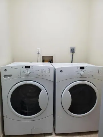 Washer & Dryer