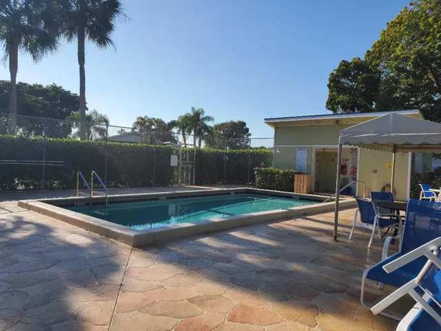 Community Pool (4)