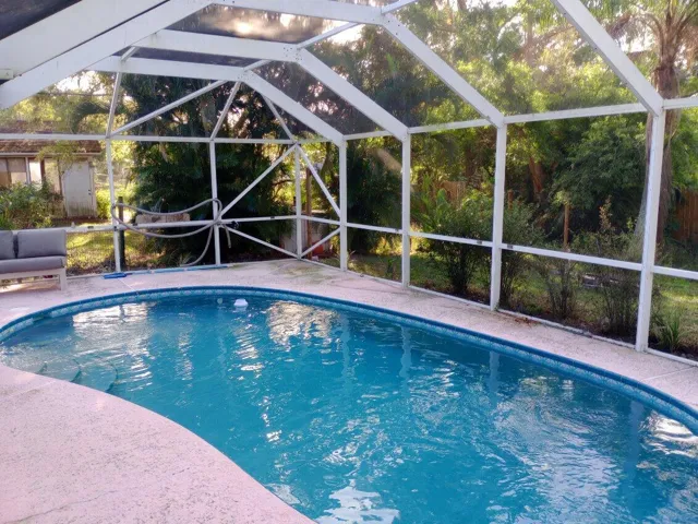 Pool.