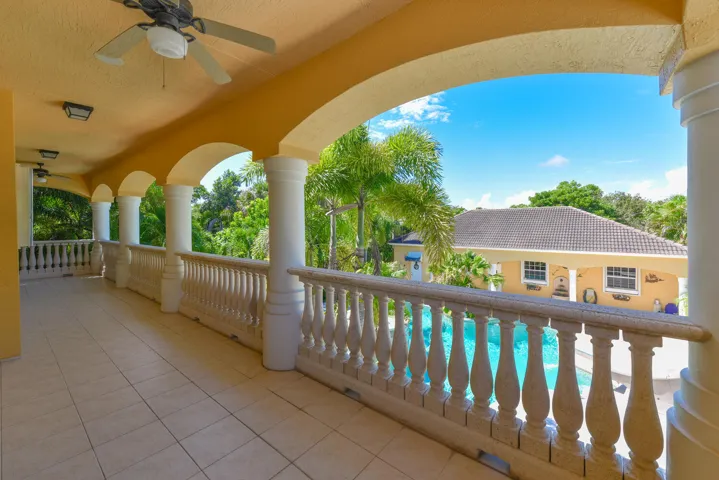 8053 S Indian River Dr Fort-large-062