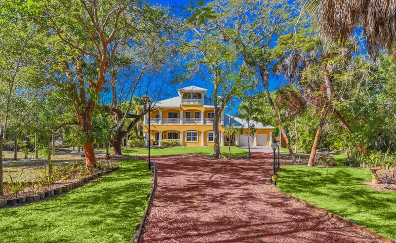 8053 S Indian River Dr Fort-large-052-05
