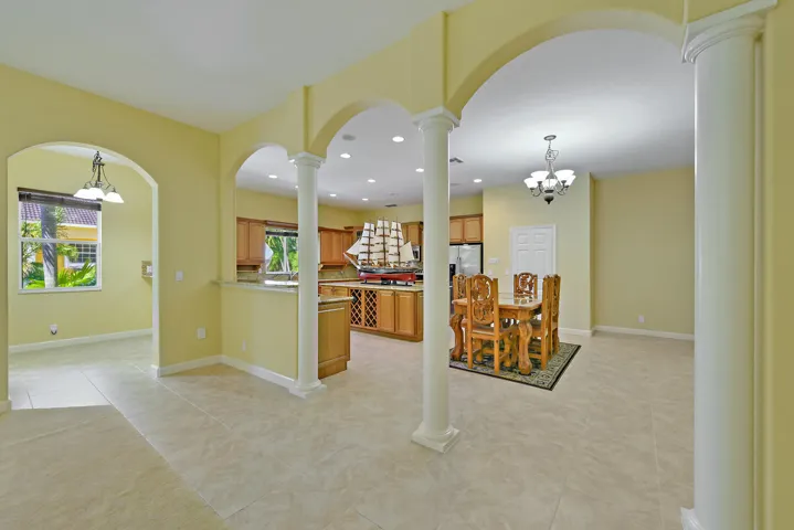 8053 S Indian River Dr Fort-large-042