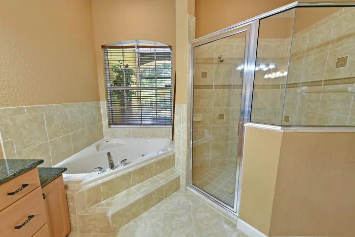 8053 S Indian River Dr Fort-large-052
