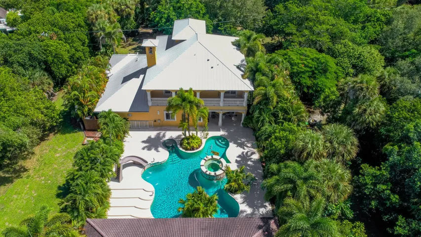 8053 S Indian River Dr Fort-large-090 -