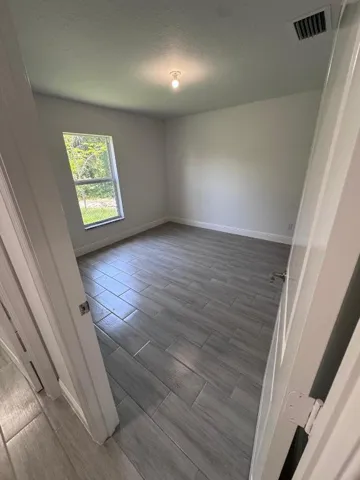 Bedroom4