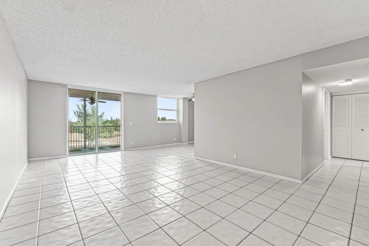 017-5700Northwest2ndAvenue-401-BocaRaton