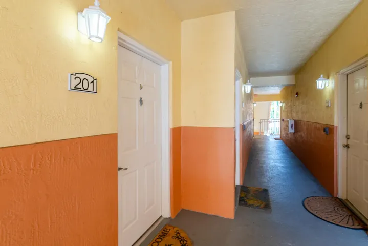 P1189962