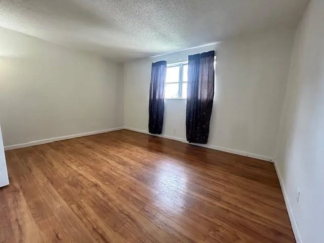 Large 2nd BEDROOM