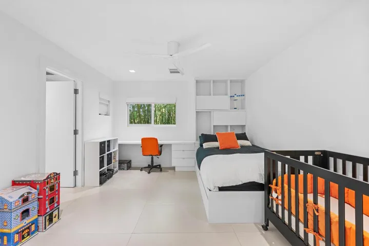Orange room