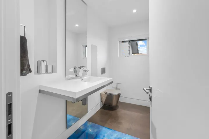 powder room 1
