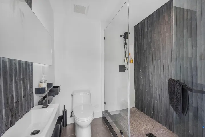Pool full bathroom