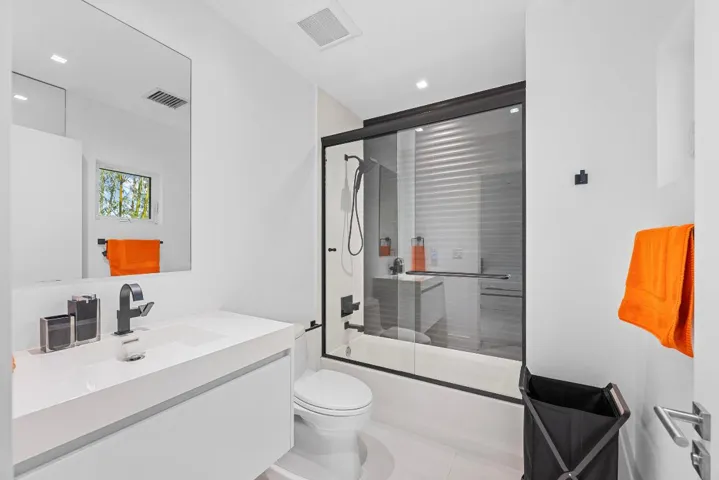 orange bathroom