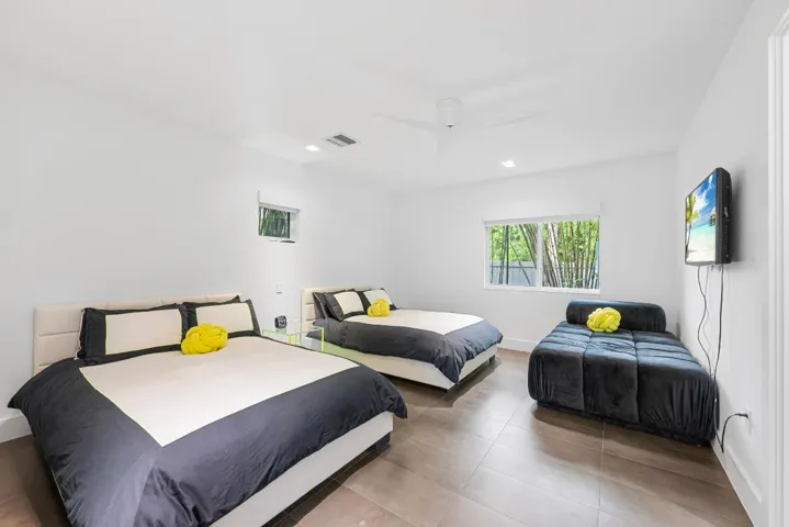 yellow room