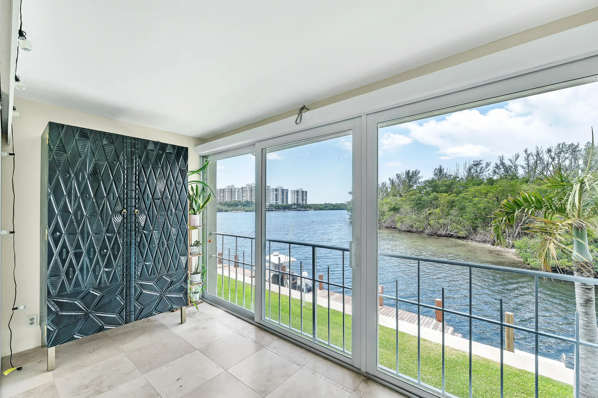 8 Balcony Views (5)