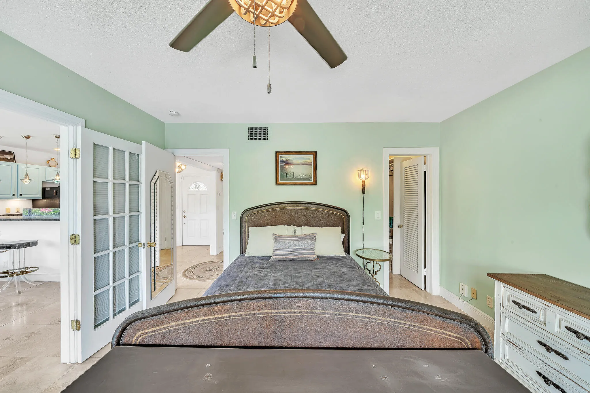 6 Bedroom (6)