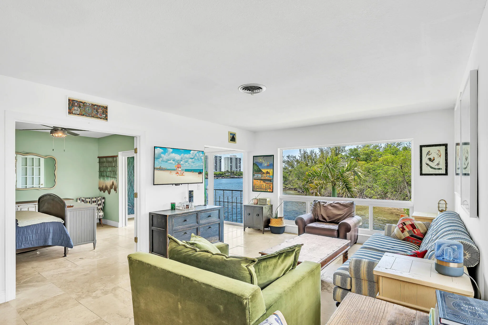 9 LivingArea (2)