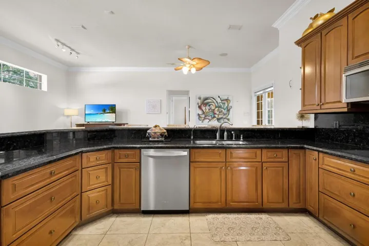 25-web-or-mls-5D1A3372