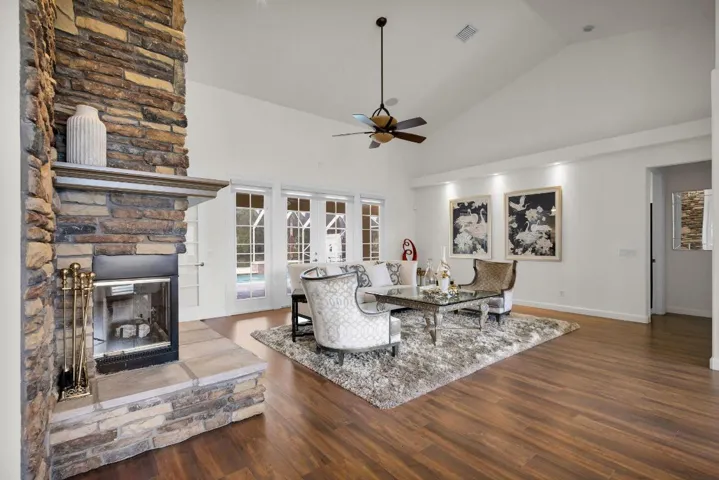 19-web-or-mls-5D1A3332