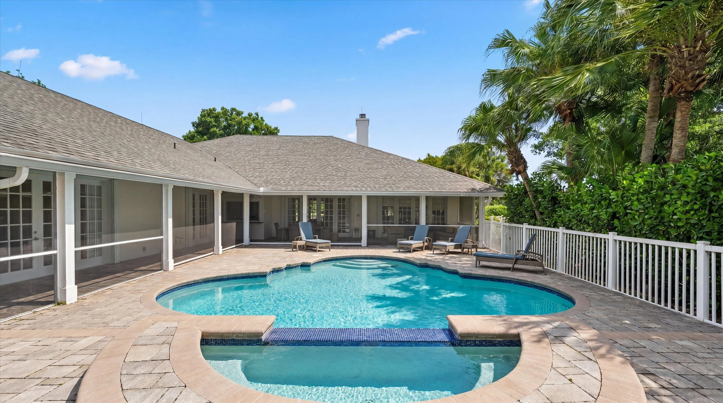 18-14466 Laurel Trail