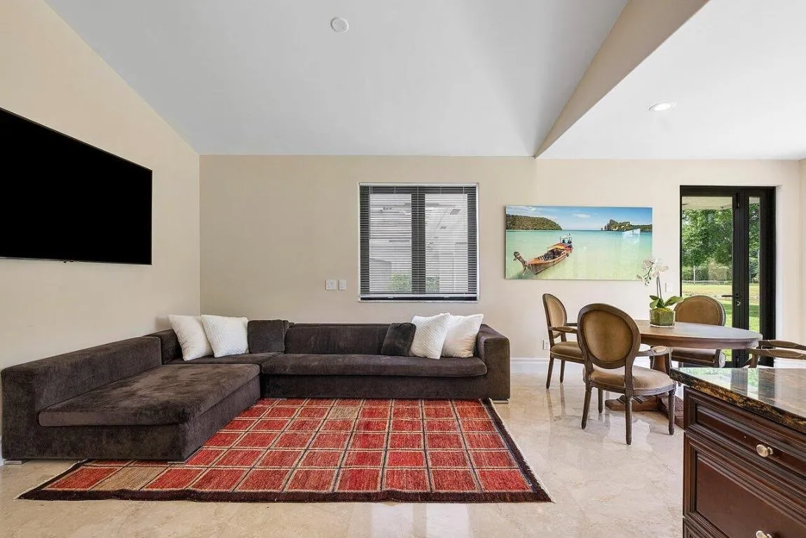 038-21677ElBosqueWay-BocaRaton-FL-33428-