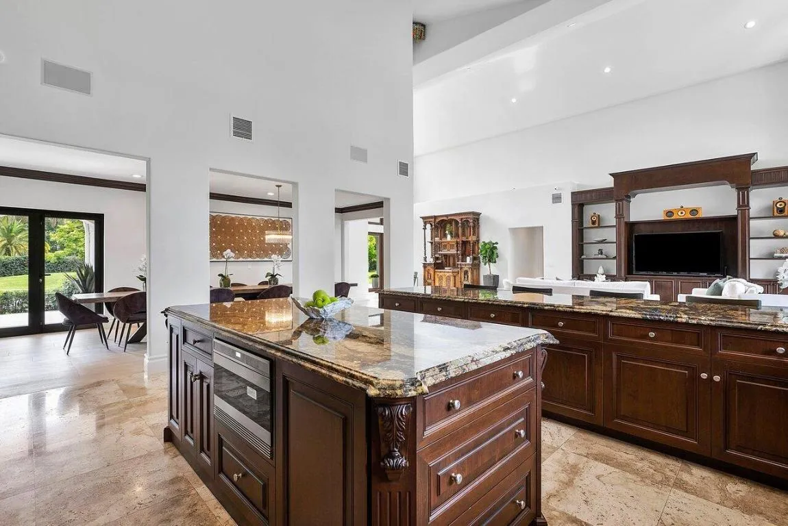 014-21677ElBosqueWay-BocaRaton-FL-33428-