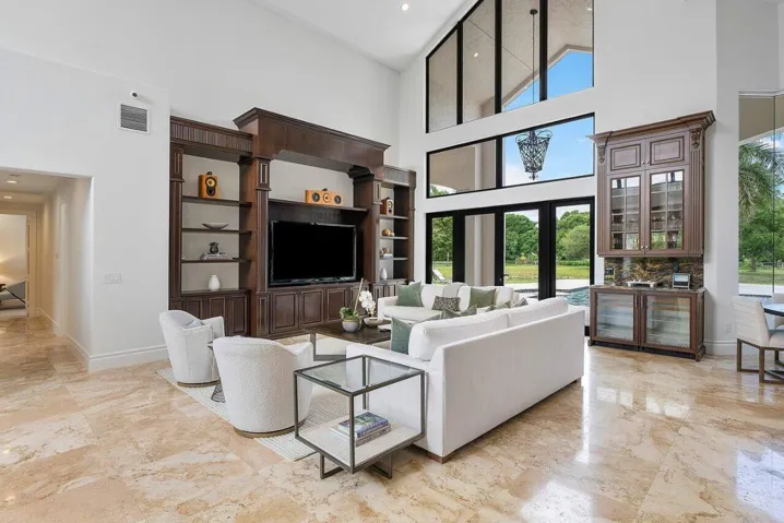 011-21677ElBosqueWay-BocaRaton-FL-33428-