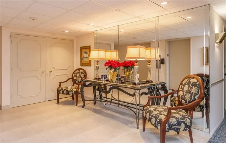 3rd floor entry