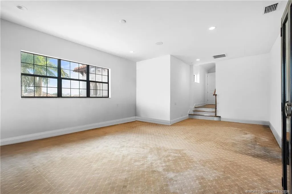 Property photo 50