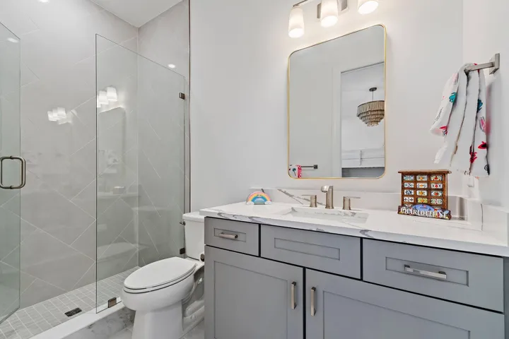 2nd FL Guest Bath