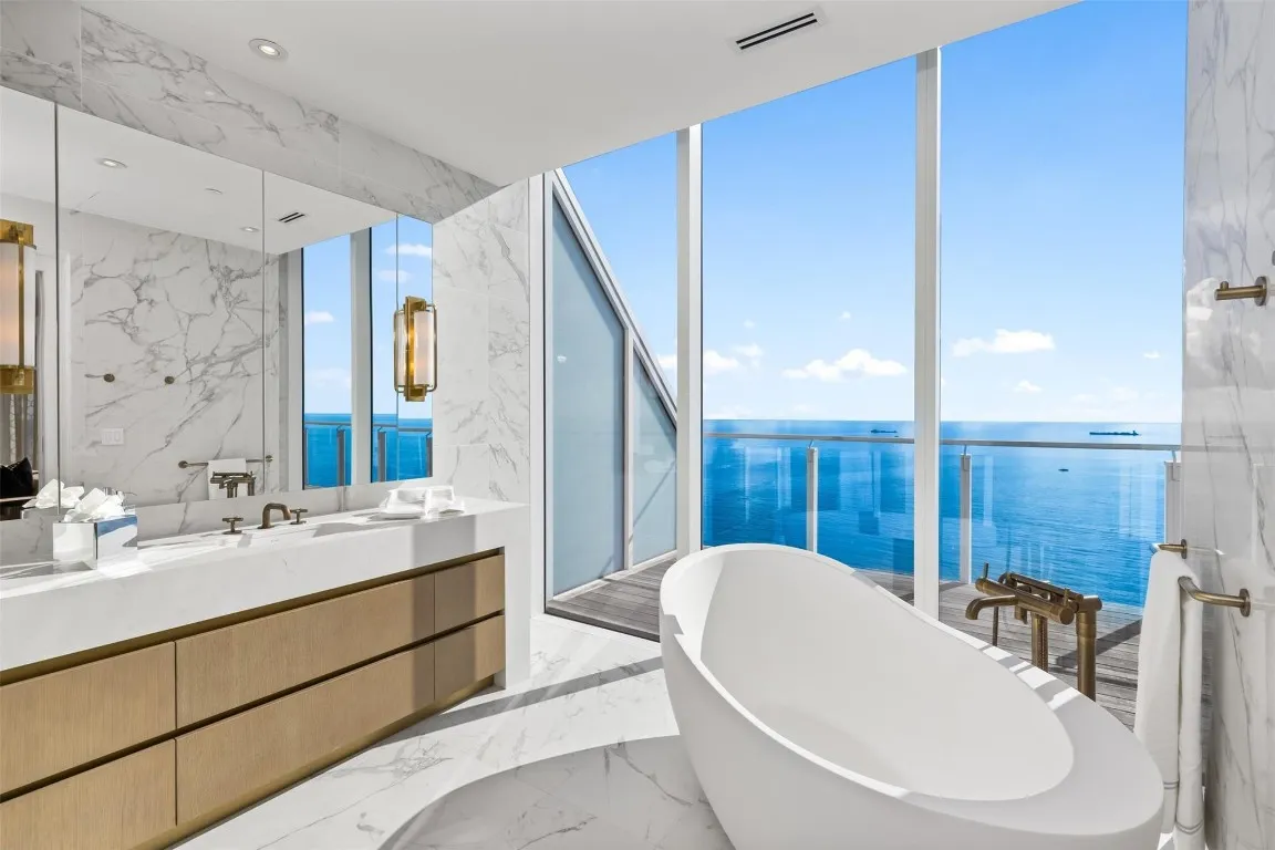 Den/Guest Bathroom